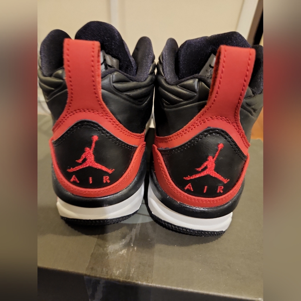 Air Jordan Flight 9.5 - Picture 5 of 8